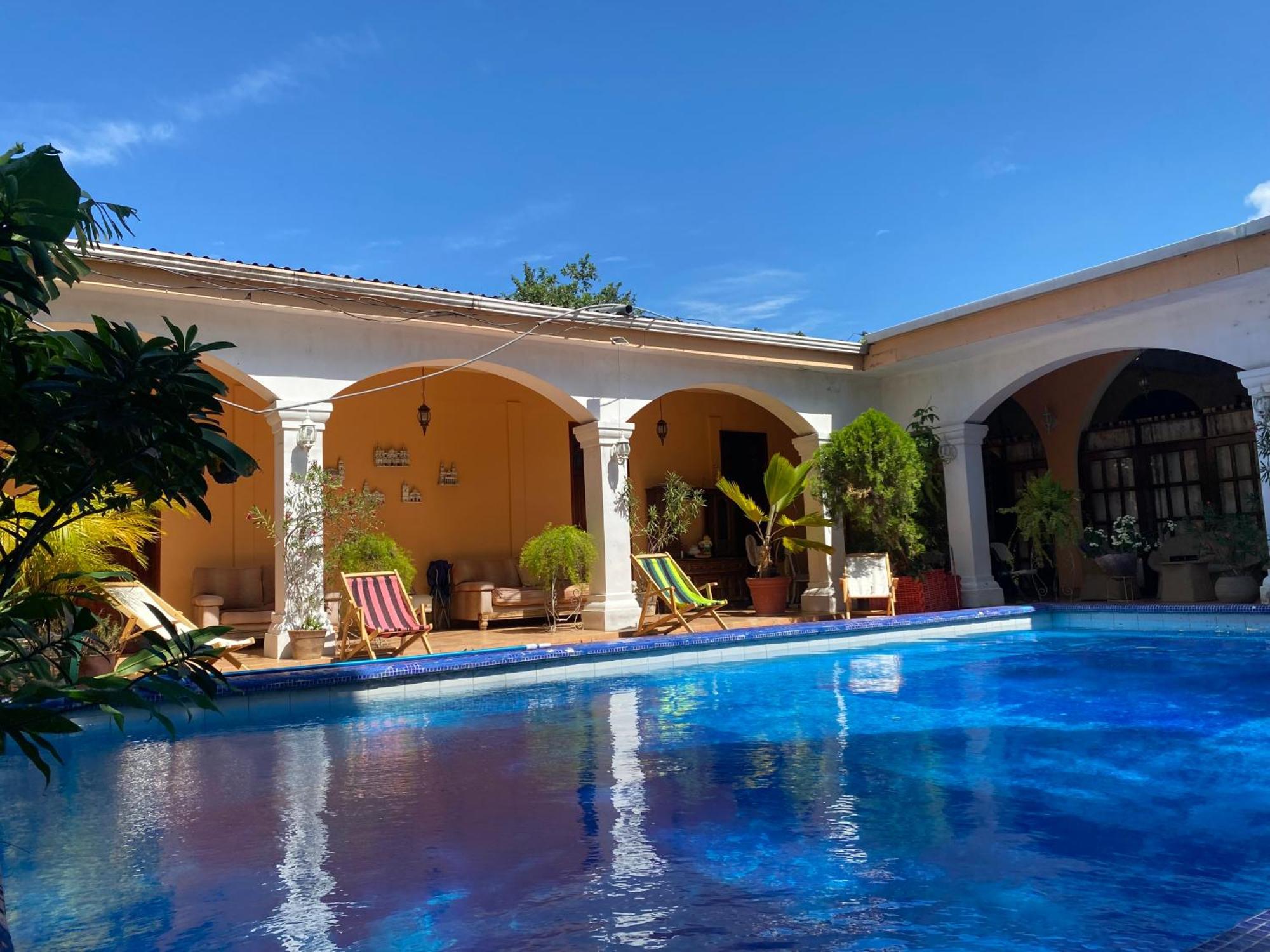 Madre Casa Homestay *
